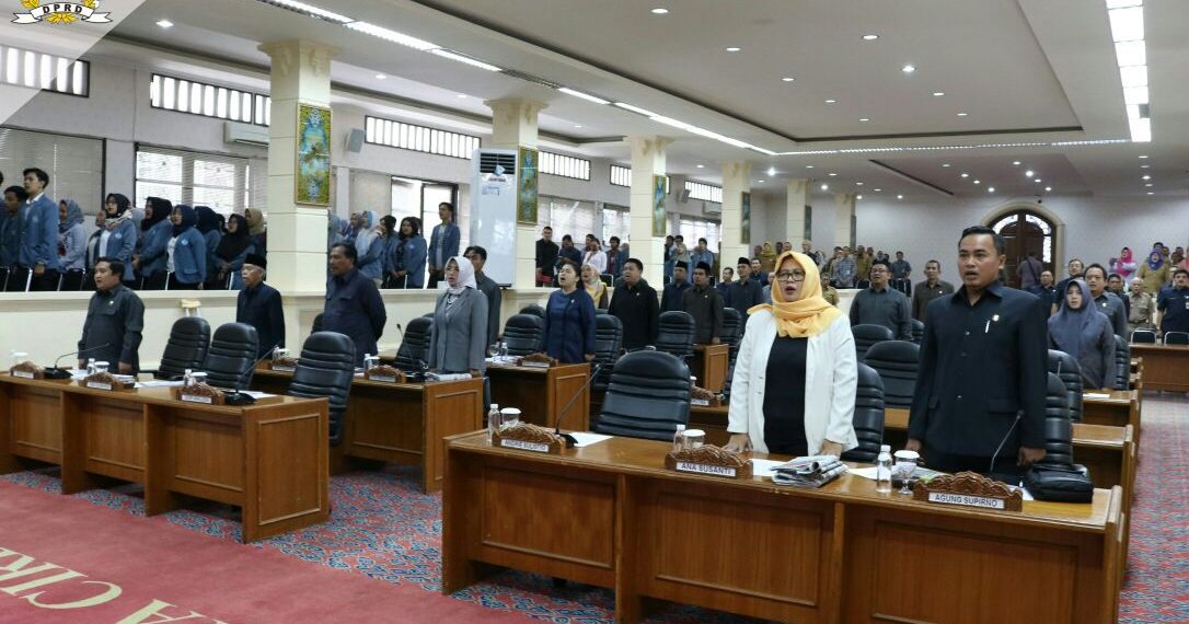DPRD KOTA CIREBON GELAR RAPAT PARIPURNA
