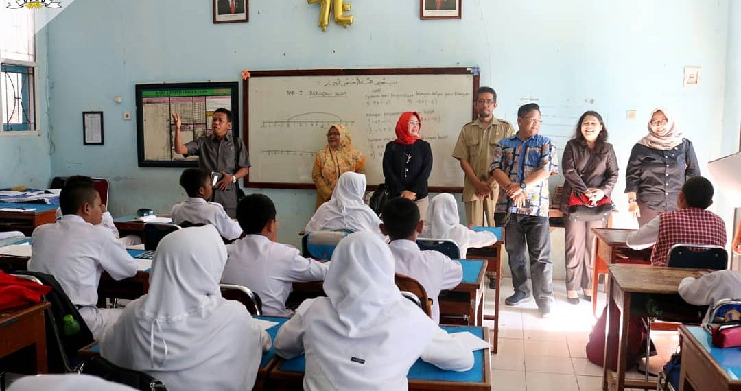 Komisi III DPRD Monitoring Sejumlah SMP Di Kota Cirebon