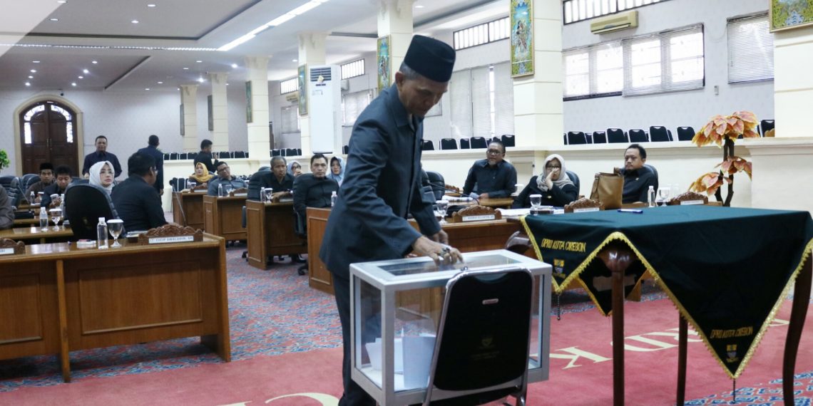 DPRD Kota Cirebon tetapkan Perubahan Struktur Alat Kelengkapan Dewan 2018