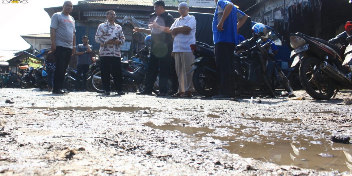 Sidak Pasar Harjamukti, Ketua DPRD minta Koperasi Pasar Segera Perbaiki Fasilitas di Pasar