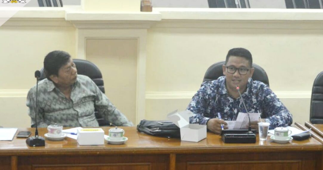 Komisi I gelar Rapat Kerja terkait Perijinan serta Lokasi Pemasangan Papan Reklame di Kota Cirebon