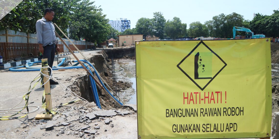 Tinjau Revitalisasi Alun-alun Kejaksan, DPRD Minta Utamakan K3