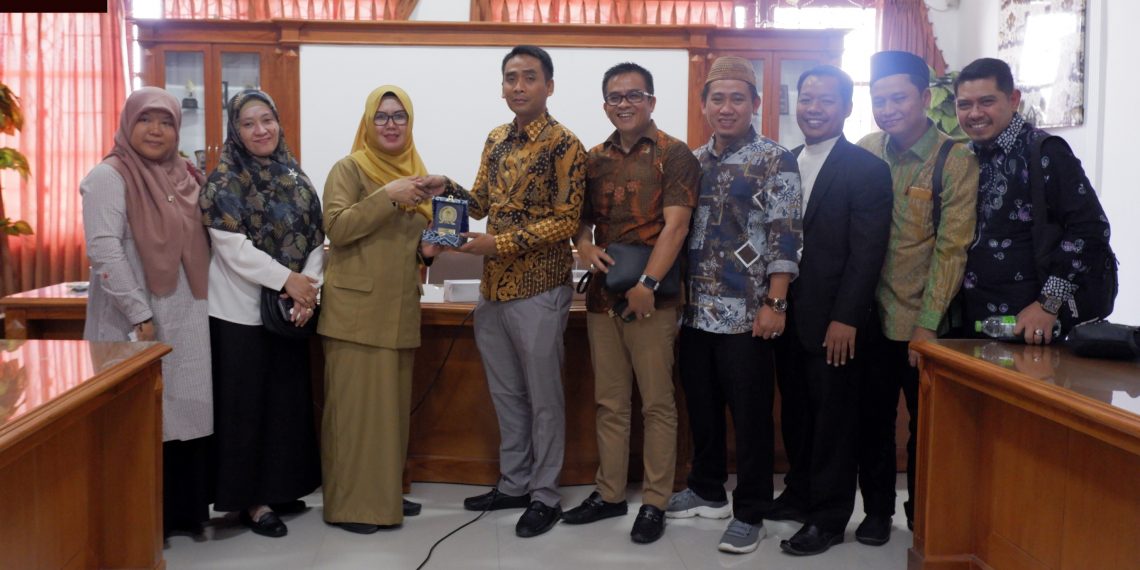 DPRD Kota Cirebon menerima kunjungan kerja DPRD Kabupaten Pandeglang Banten