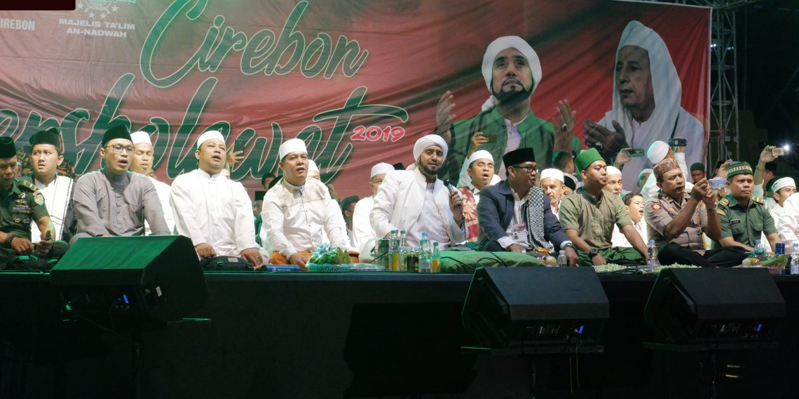 Pimpinan dan Anggota DPRD Hadiri Cirebon Bersholawat