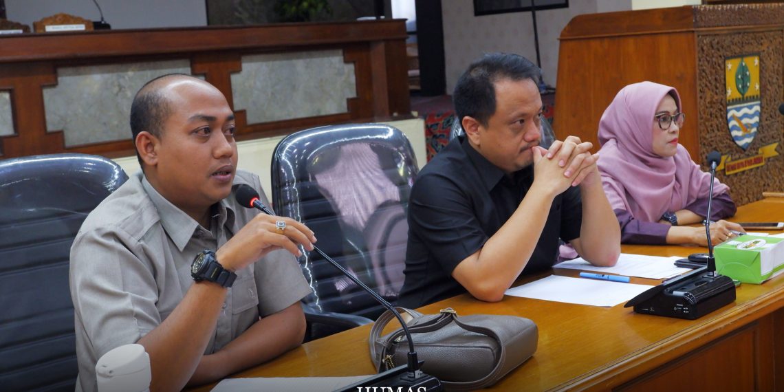 Rapat Kerja Komisi 1