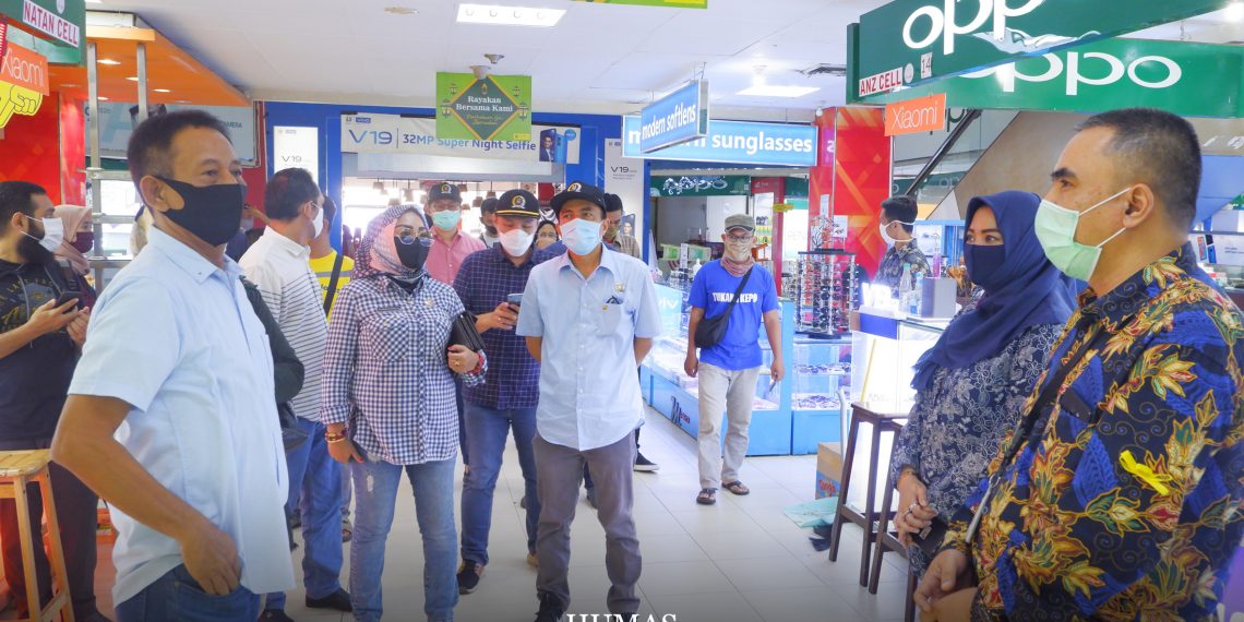 Kunjungi Pusat Perbelanjaan, Pansus Covid-19 DPRD Pantau Pelaksanaan Rapid Test