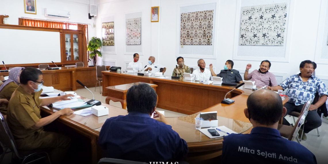 Galeri Foto Kegiatan Rapat Panitia Khusus