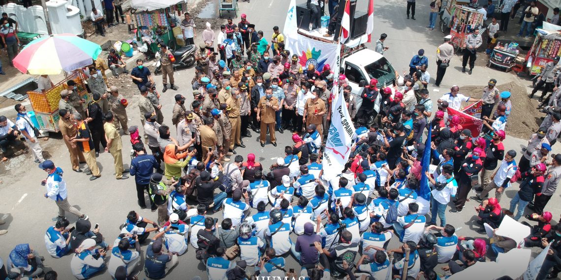 Kegiatan Penerimaan Pengunjuk Rasa dari FSPMI)