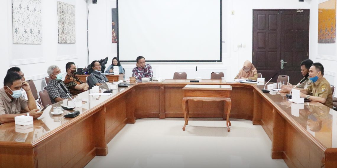 Komisi II Beri Deadline DPUPR untuk Sempurnakan Alun-alun Kejaksan