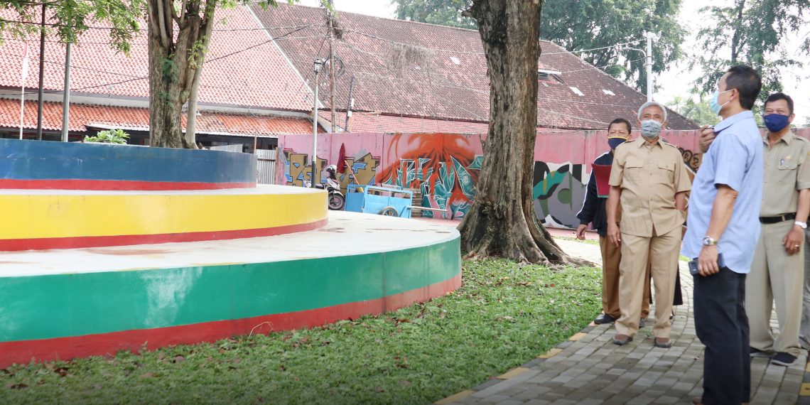 Soroti Desain Alun-alun Kebumen, Komisi II: Kurang Bernuansa Cirebon