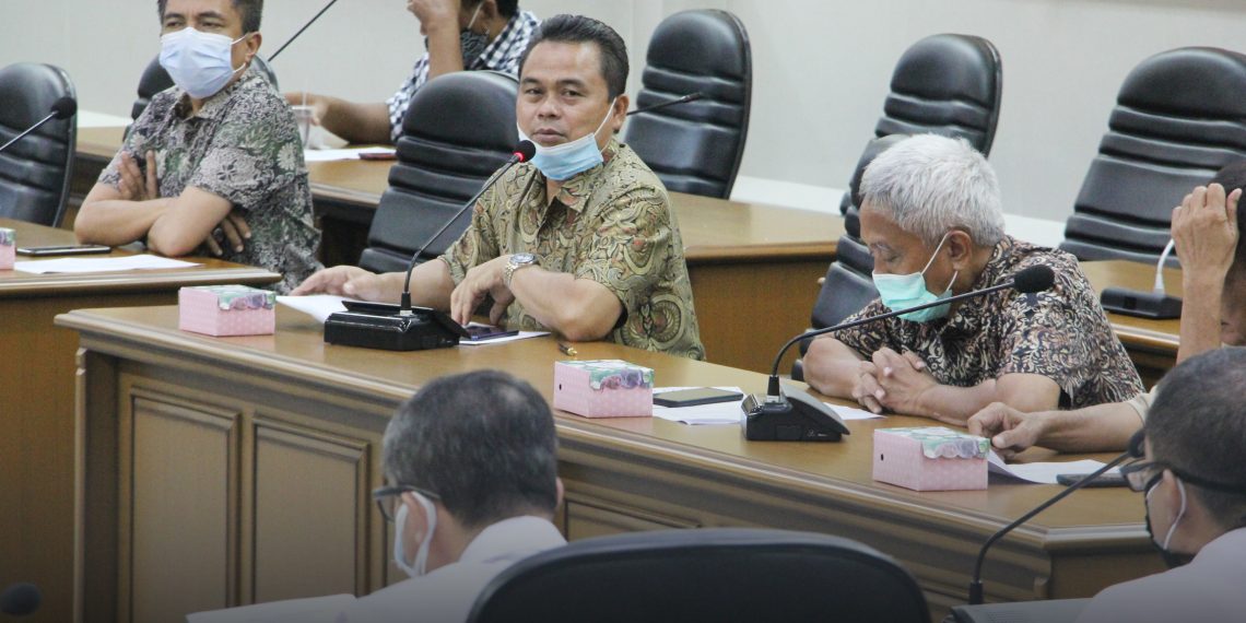 Komisi II Sepakati Tarif Retribusi Lelang Ikan Gunakan Nominal