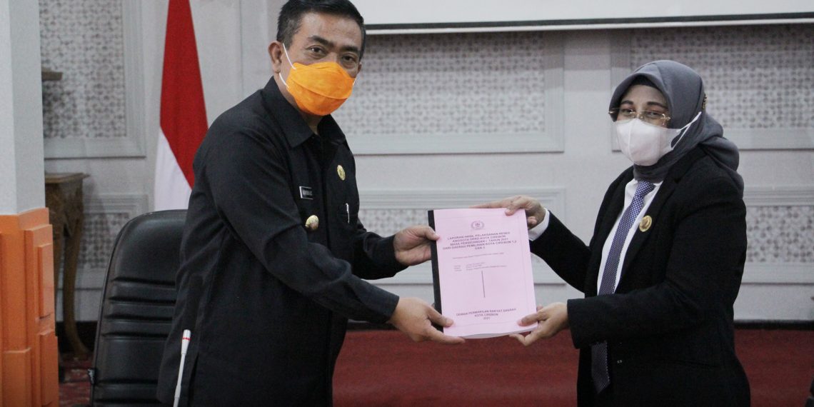 DPRD Serahkan Rekomendasi atas LKPj Walikota Akhir Tahun Anggaran 2020