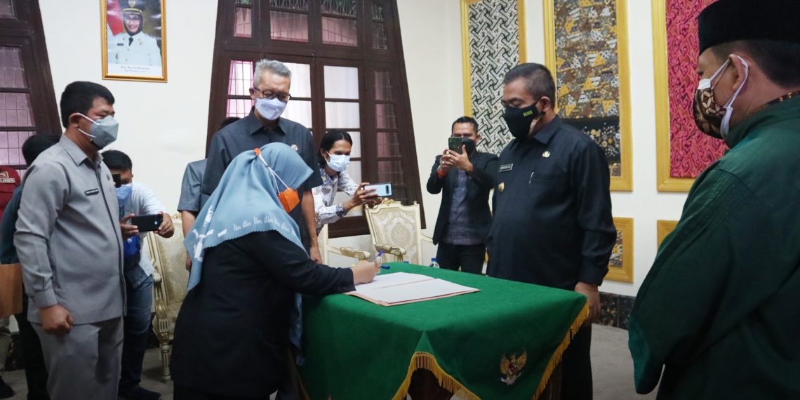 Kegiatan Pelantikan Anggota Komisi Informasi (KI) Kota Cirebon