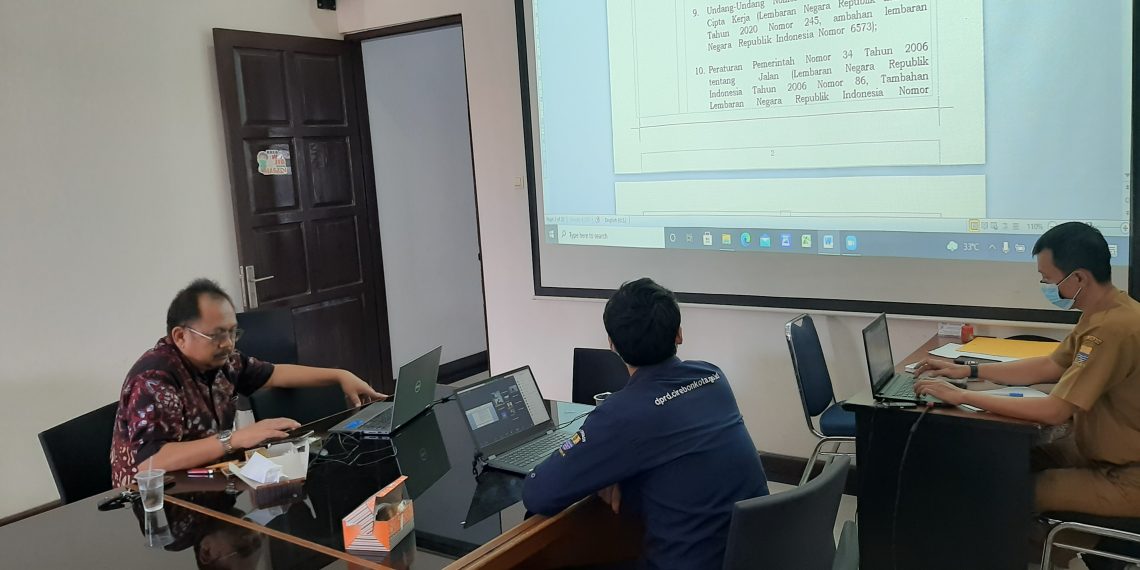 Pansus dan Tim Asistensi Godok Draf Raperda Utilitas Kabel