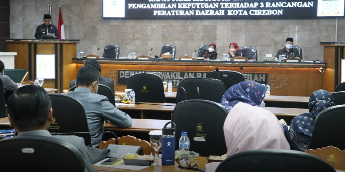 DPRD Kota Cirebon Setujui Tiga Raperda Penyertaan Modal untuk BUMD