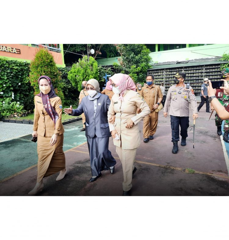 Peninjauan simulasi pembelajaran tatap muka terbatas (PTMT) 100 persen