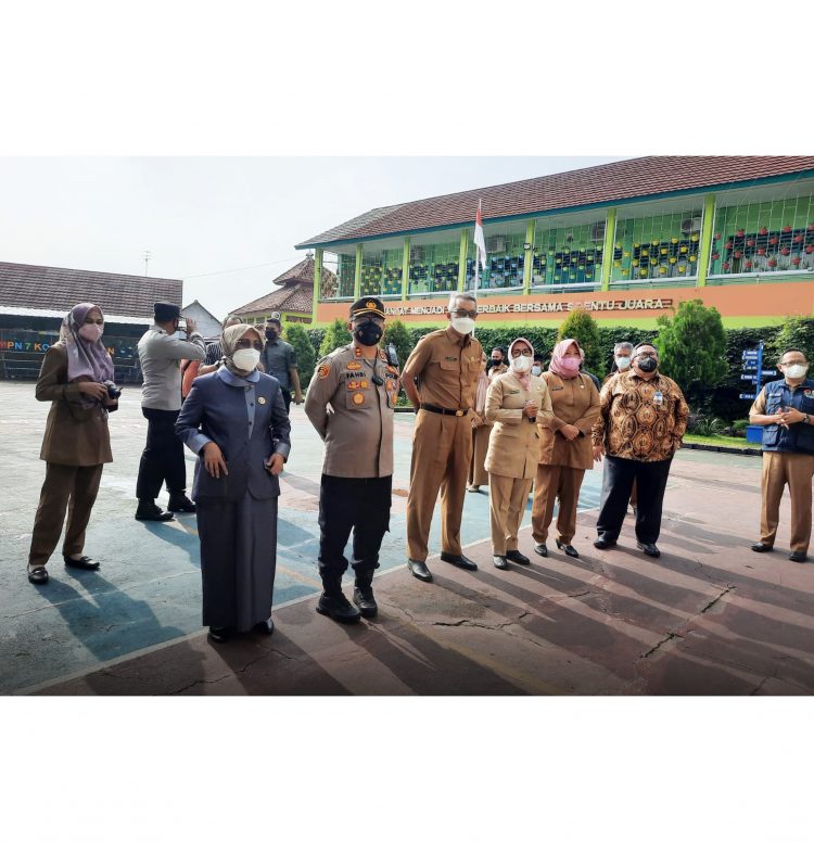 Peninjauan simulasi pembelajaran tatap muka terbatas (PTMT) 100 persen