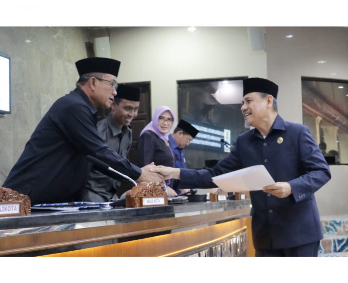 Rapat Paripurna DPRD, Terima LKPj Walikota 2022 dan Tetapkan Dua Raperda
