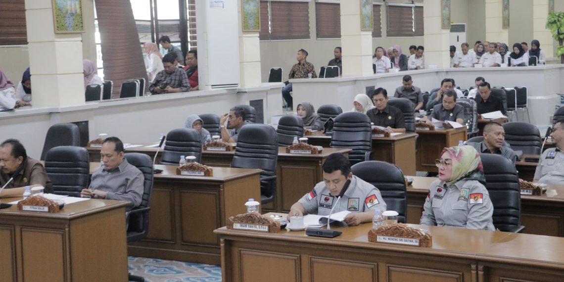 DPRD Tetapkan Perubahan Propemperda Kota Cirebon Tahun 2024