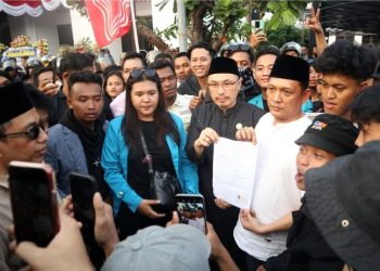 DPRD Kota Cirebon Terima Aksi Mahasiswa Kawal Putusan MK