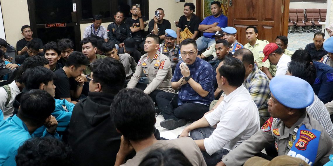 Tolak Efisiensi Anggaran dan BPI Danantara, DPRD Kota Cirebon Terima Aspirasi Mahasiswa