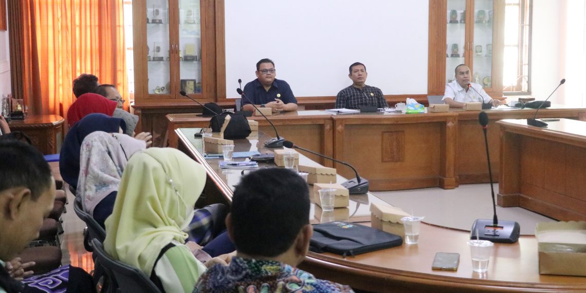 Komisi III DPRD Dorong Dispusip Cirebon Tingkatkan Layanan Literasi Digital
