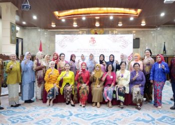 DPRD Apresiasi Berdirinya Perempuan Berkebaya Indonesia di Cirebon
