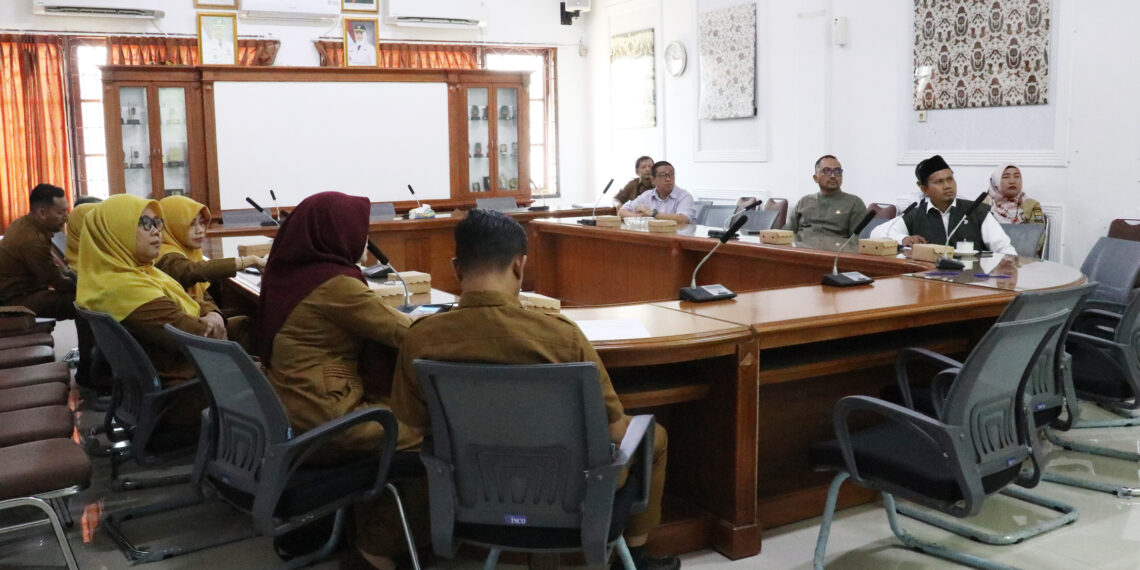 Bahas LKPj 2024, Komisi II DPRD Beri Catatan kepada DPRKP, DPUTR, dan BPKPD