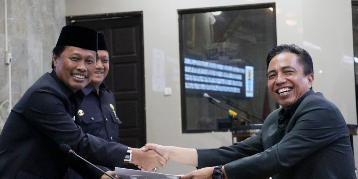 Rapat Paripurna DPRD Sahkan Tiga Perda: BPR Bank Cirebon, LLAJ, dan PP APBD Tahun 2024