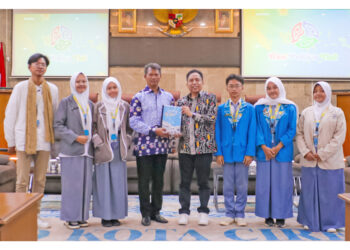 DPRD Cirebon Terima Kunjungan Pelajar, Bahas Fungsi Legislatif dan Politik