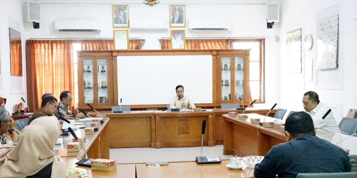 Bapemperda DPRD Kota Cirebon Evaluasi Capaian Propemperda tahun 2025
